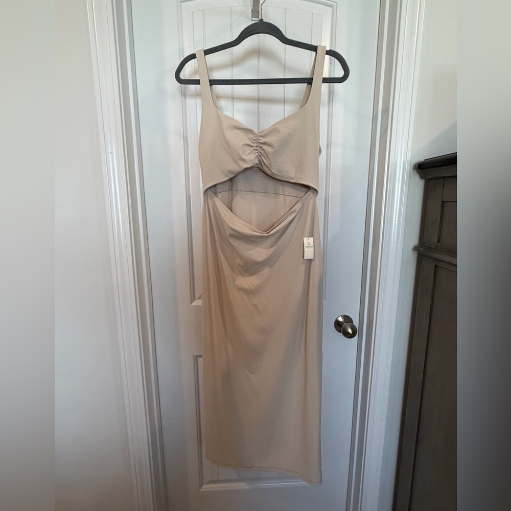 Elegant Beige Sleeveless Dress